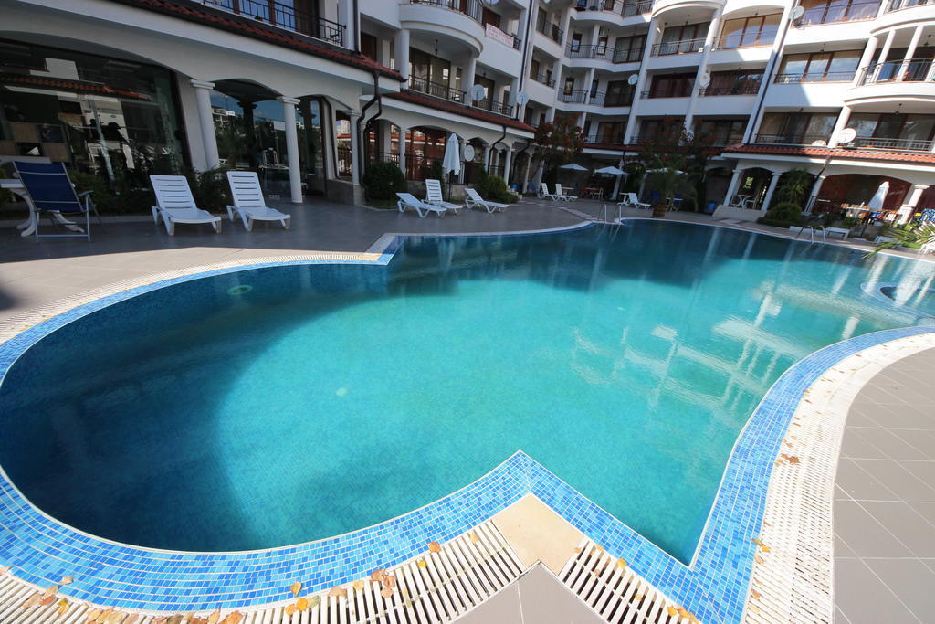 Menada Chateau Valon Apartment Sunny Beach Exterior photo